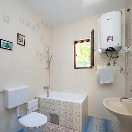 With Parking Space Mandre, Pag - 9420 Lejlighed