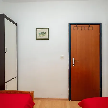 Apartamento With Parking Space Mandre, Pag - 9420 Kolan